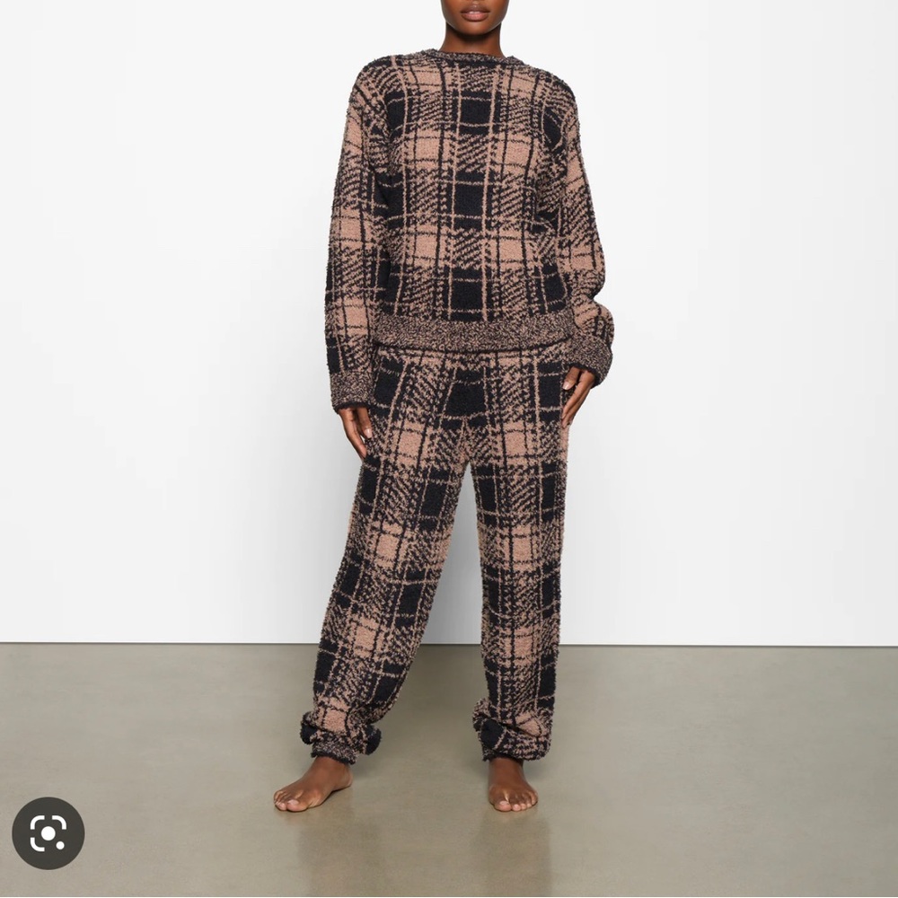 SKIMS Cozy Unisex Knit top and bottoms